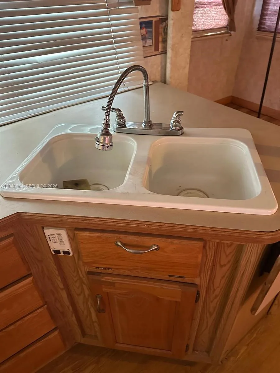 655 NW 152nd St # 655, Miami, FL 33169 photo 7