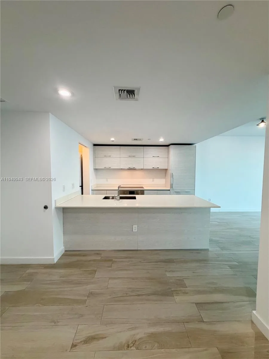 1300 S Miami Ave # 4004, Miami, FL 33130 photo 4