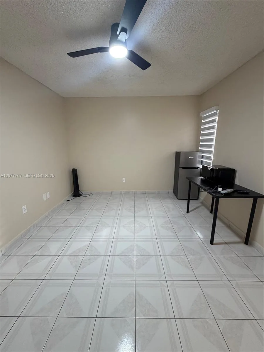 2658 W 74th Ter, Hialeah, FL 33016 photo 12