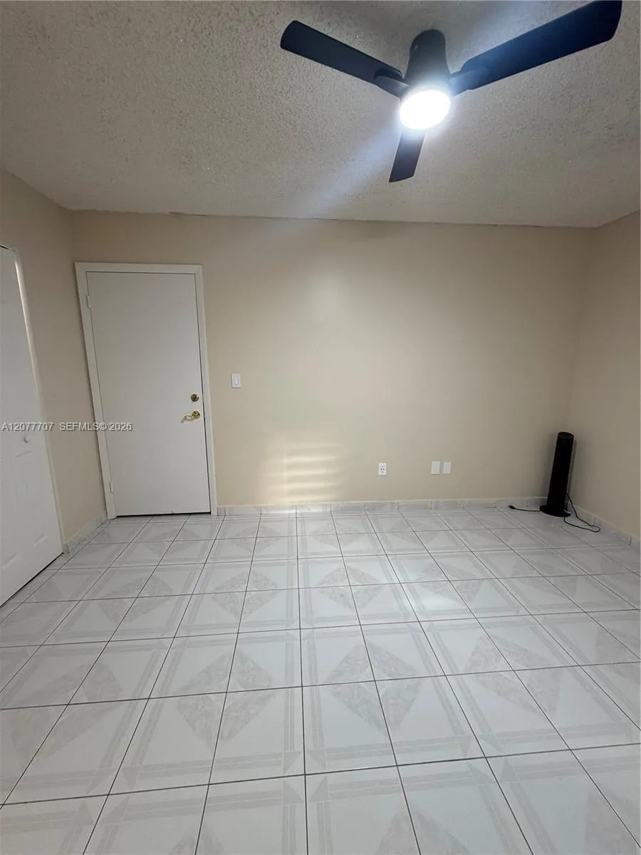 2658 W 74th Ter, Hialeah, FL 33016 photo 13