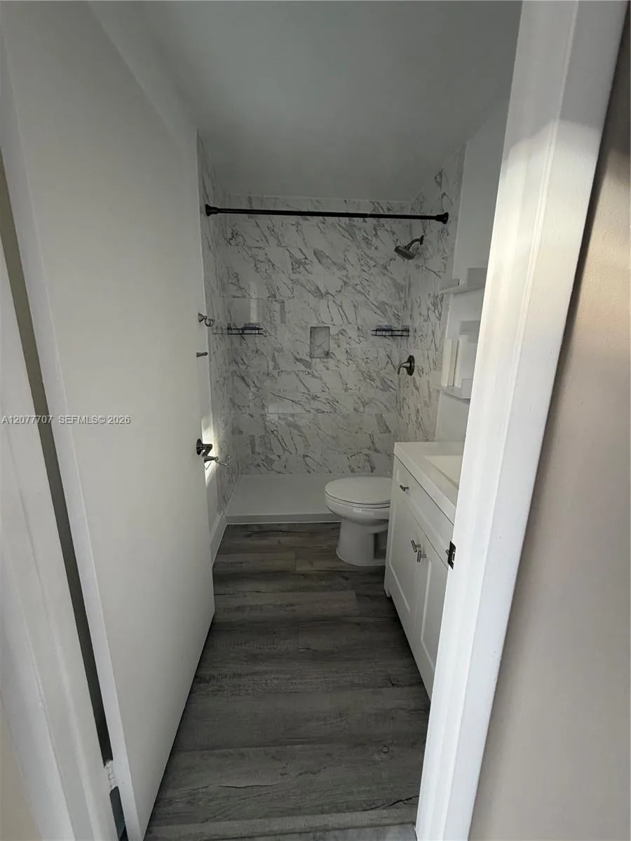 2658 W 74th Ter, Hialeah, FL 33016 photo 5