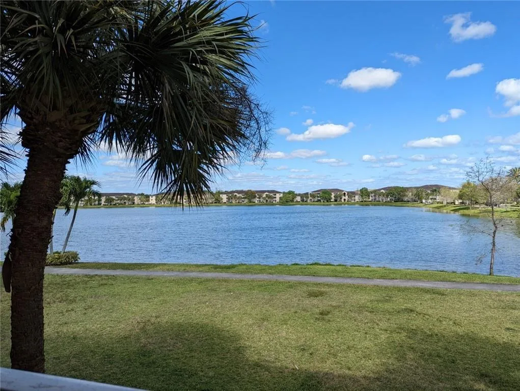 5011 Wiles Road # 208, Coconut Creek, FL 33073 photo 2