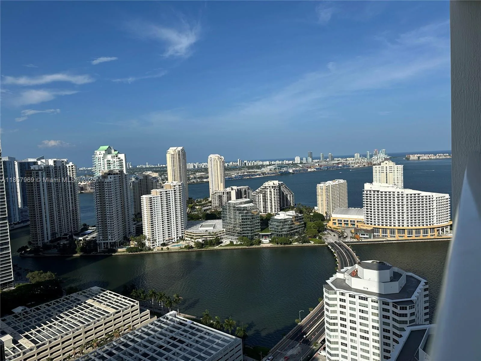 950 BRICKELL BAY DR # 3804, Miami, FL 33131