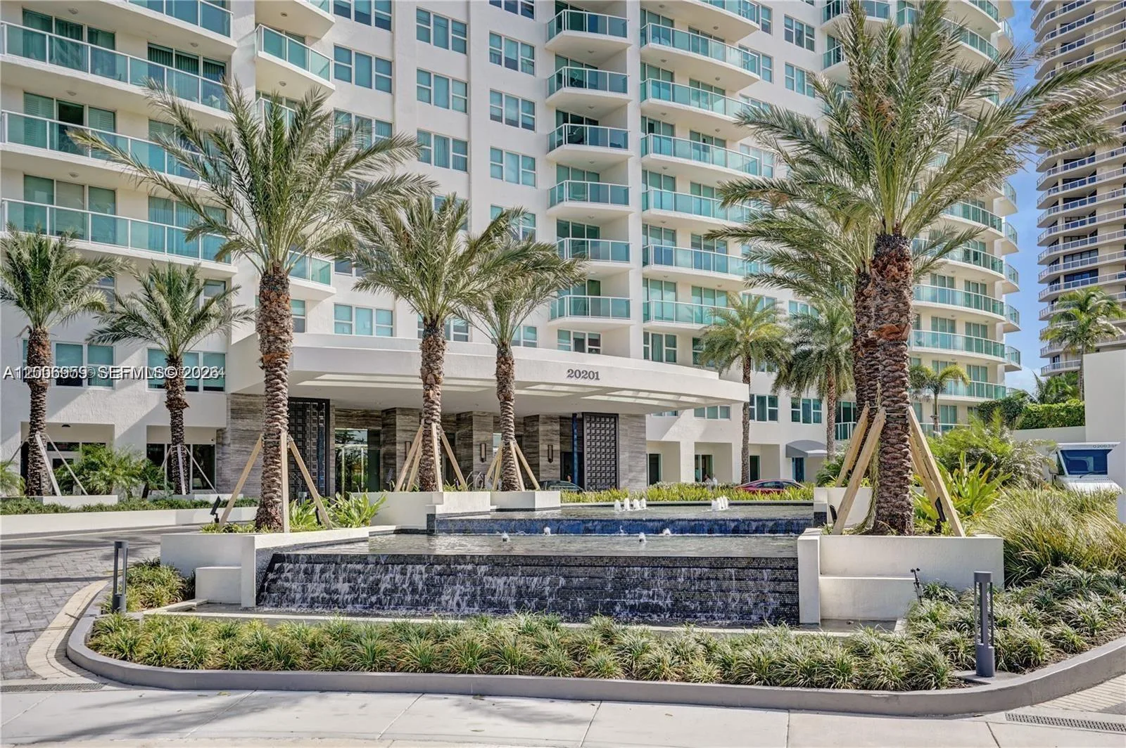 20201 E Country Club Dr # 1006, Aventura, FL 33180