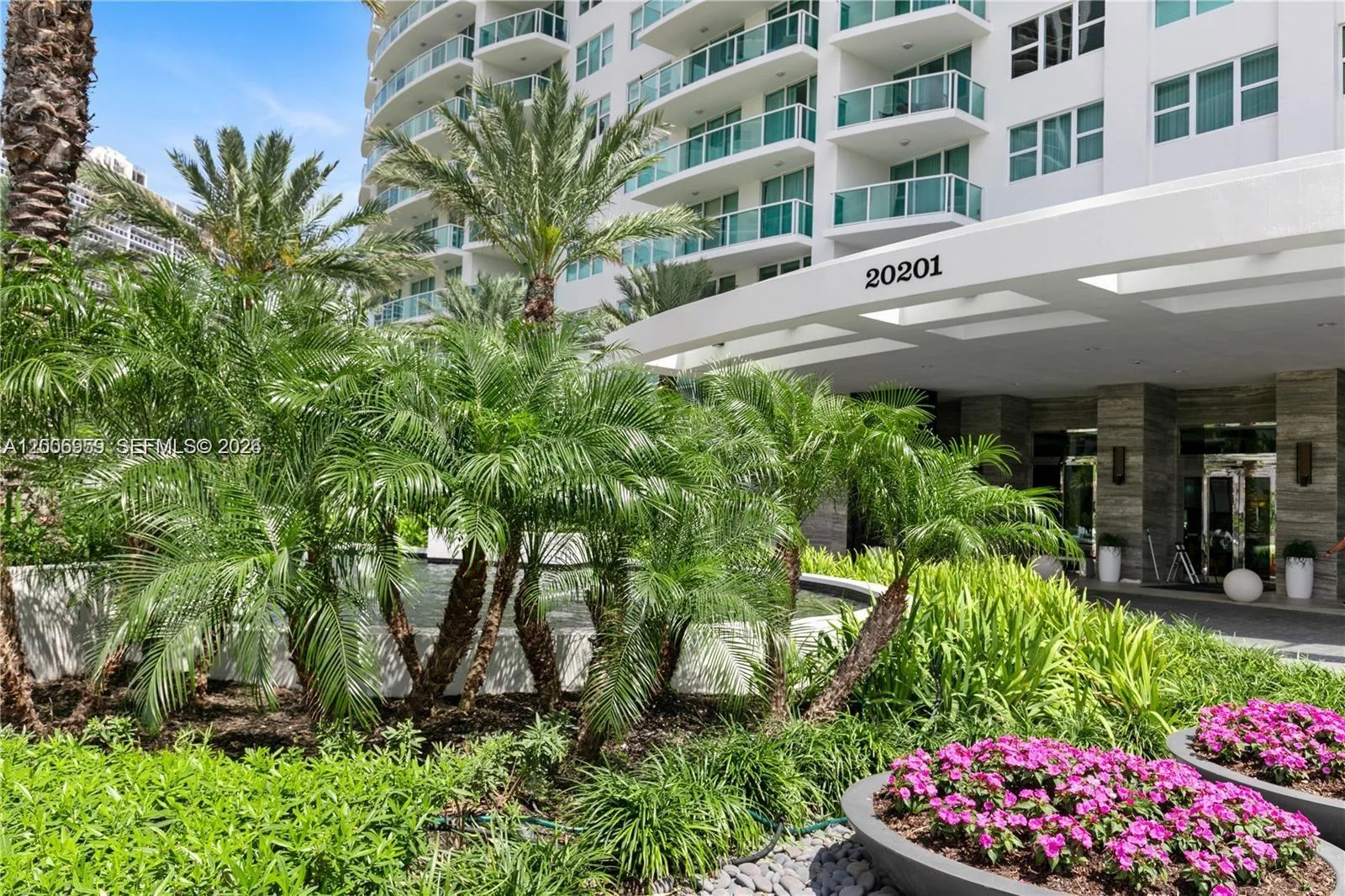 20201 E Country Club Dr # 1006, Aventura, FL 33180 photo 3