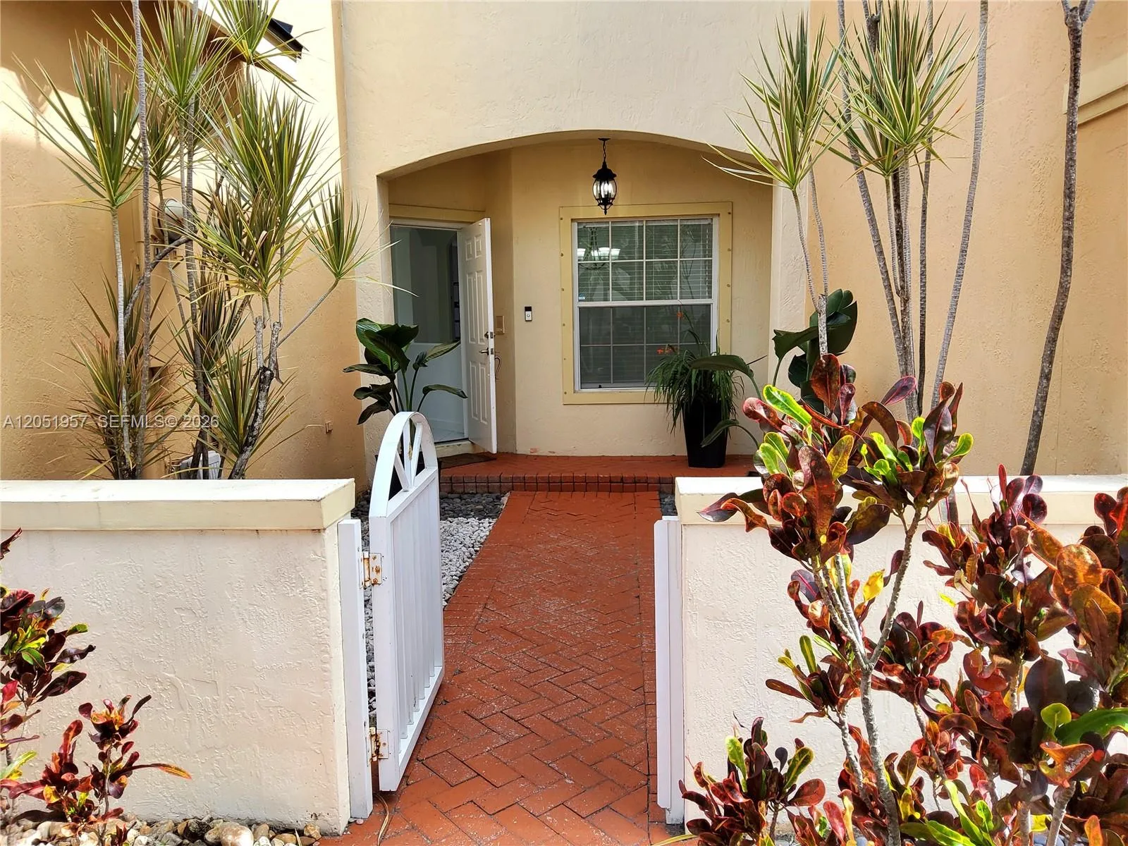11252 NW 54th Ter, Doral, FL 33178 photo 2