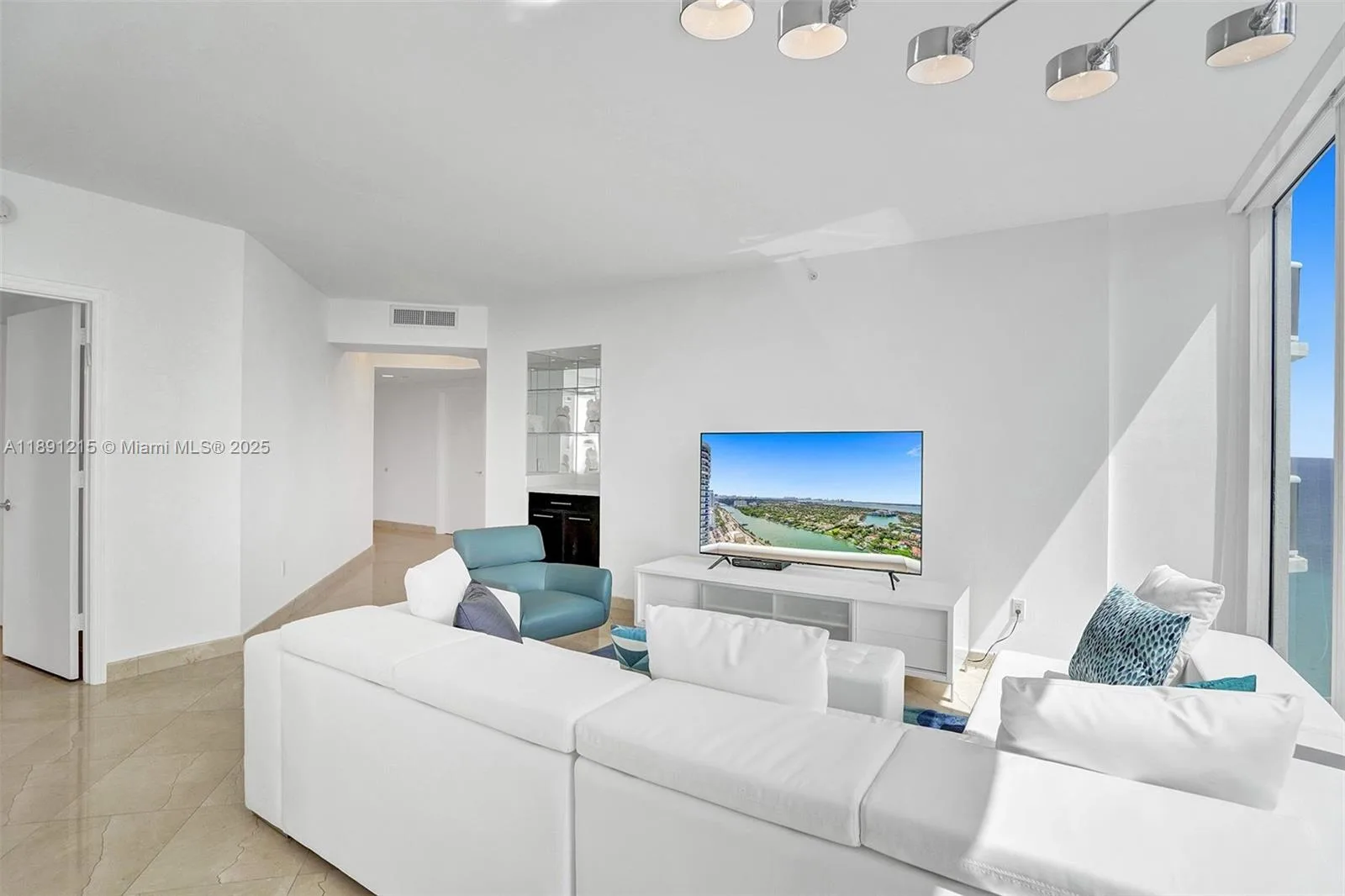 4779 Collins Ave # 3705, Miami Beach, FL 33140 photo 12