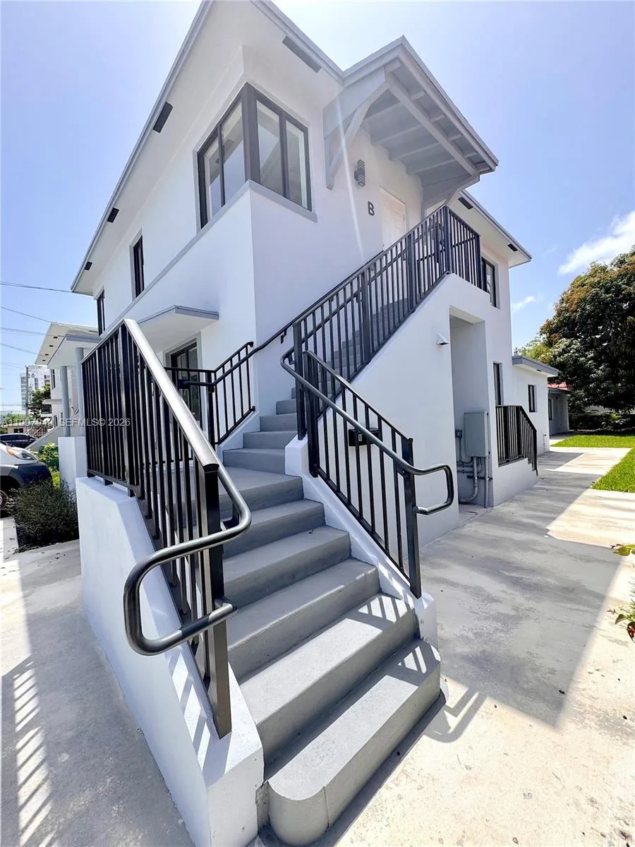 450 Beacom Blvd, Miami, FL 33135 photo 2