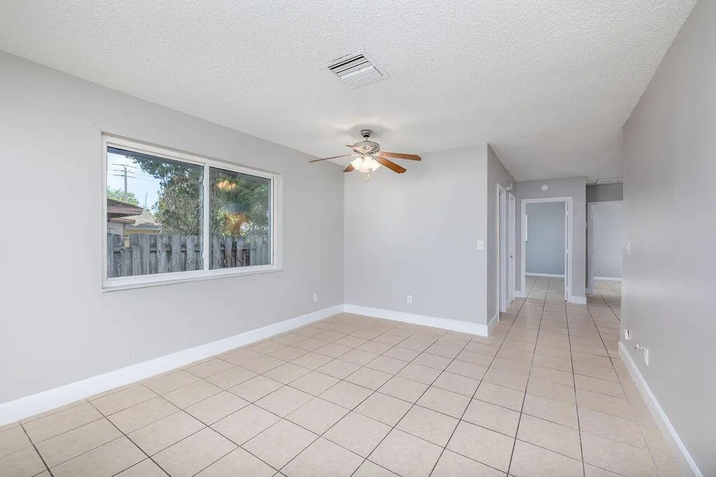 917 SE Nassau Avenue, Stuart, FL 34994