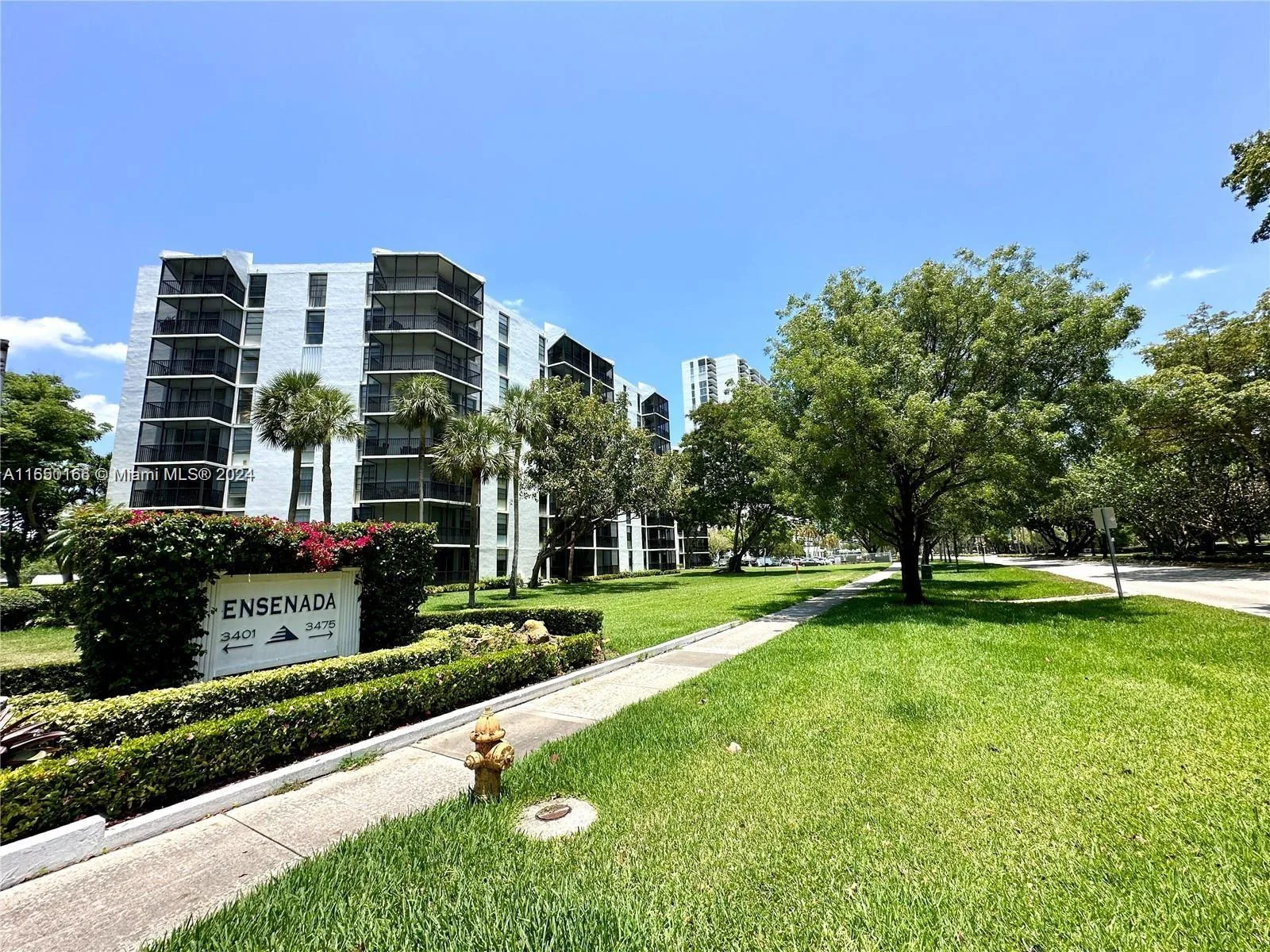 3475 N Country Club Dr # 204, Aventura, FL 33180 photo 3