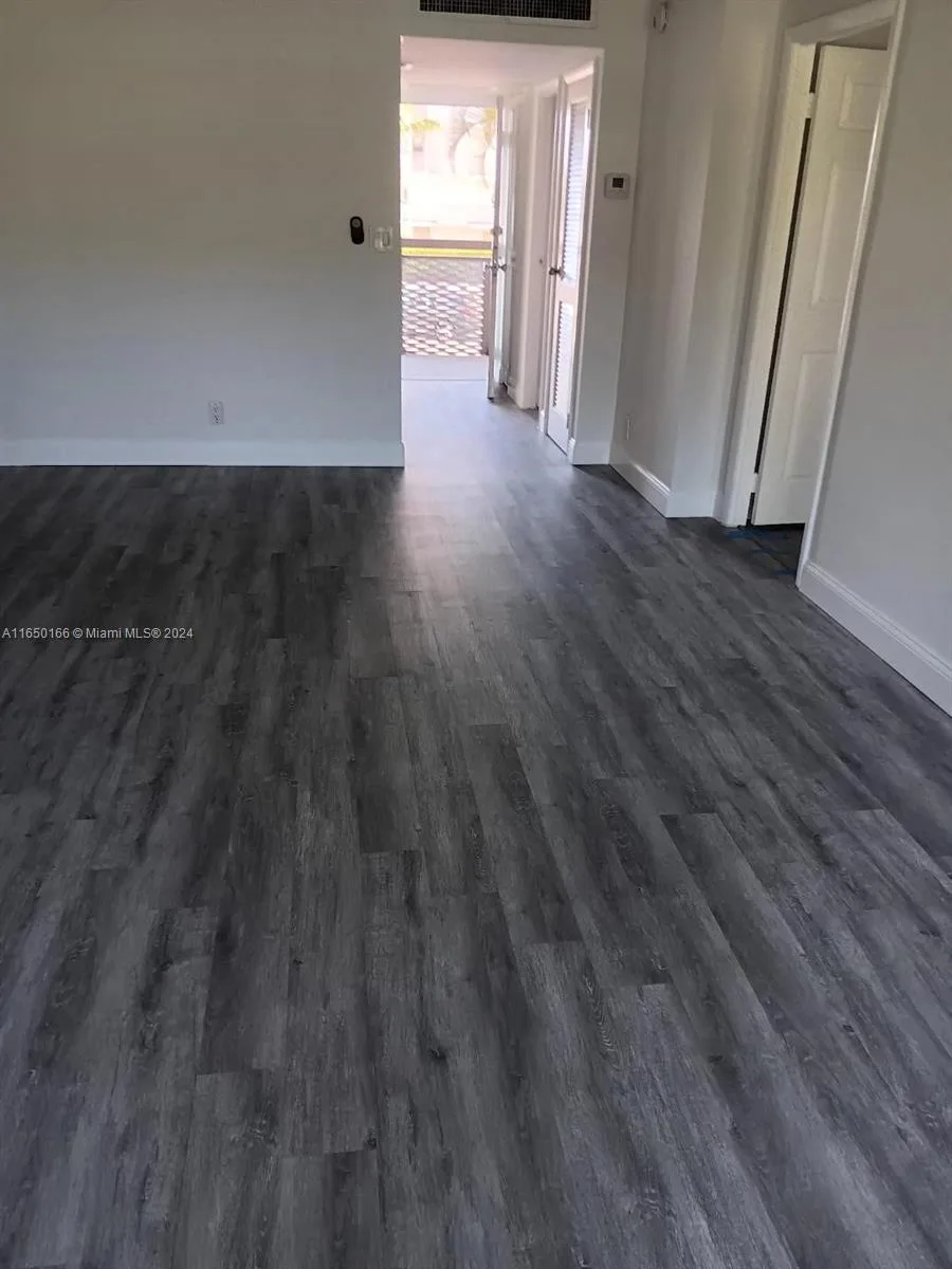 3475 N Country Club Dr # 204, Aventura, FL 33180 photo 9