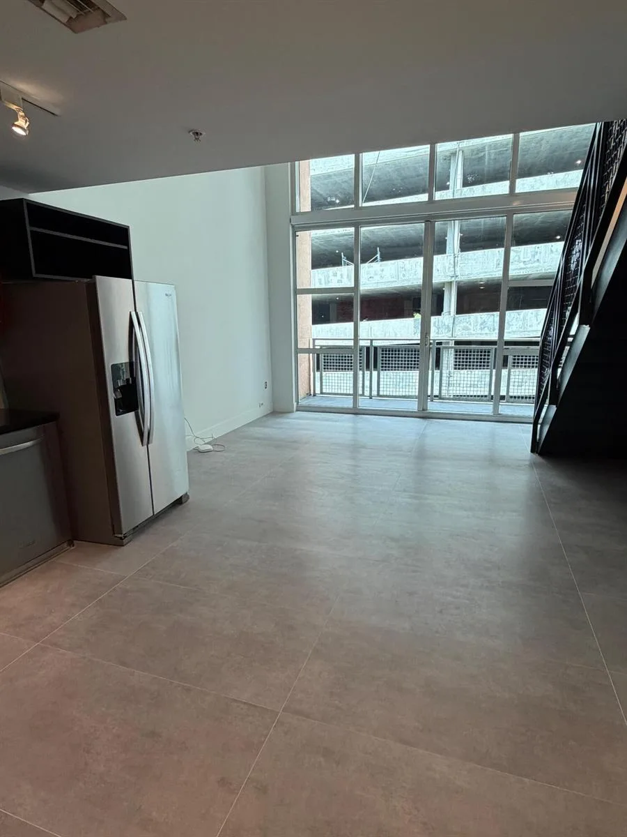 244 BISCAYNE Boulevard # 645, Miami, FL 33132