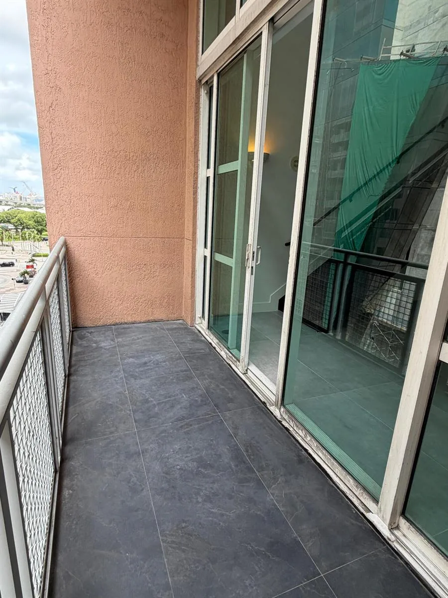 244 BISCAYNE Boulevard # 645, Miami, FL 33132 photo 2