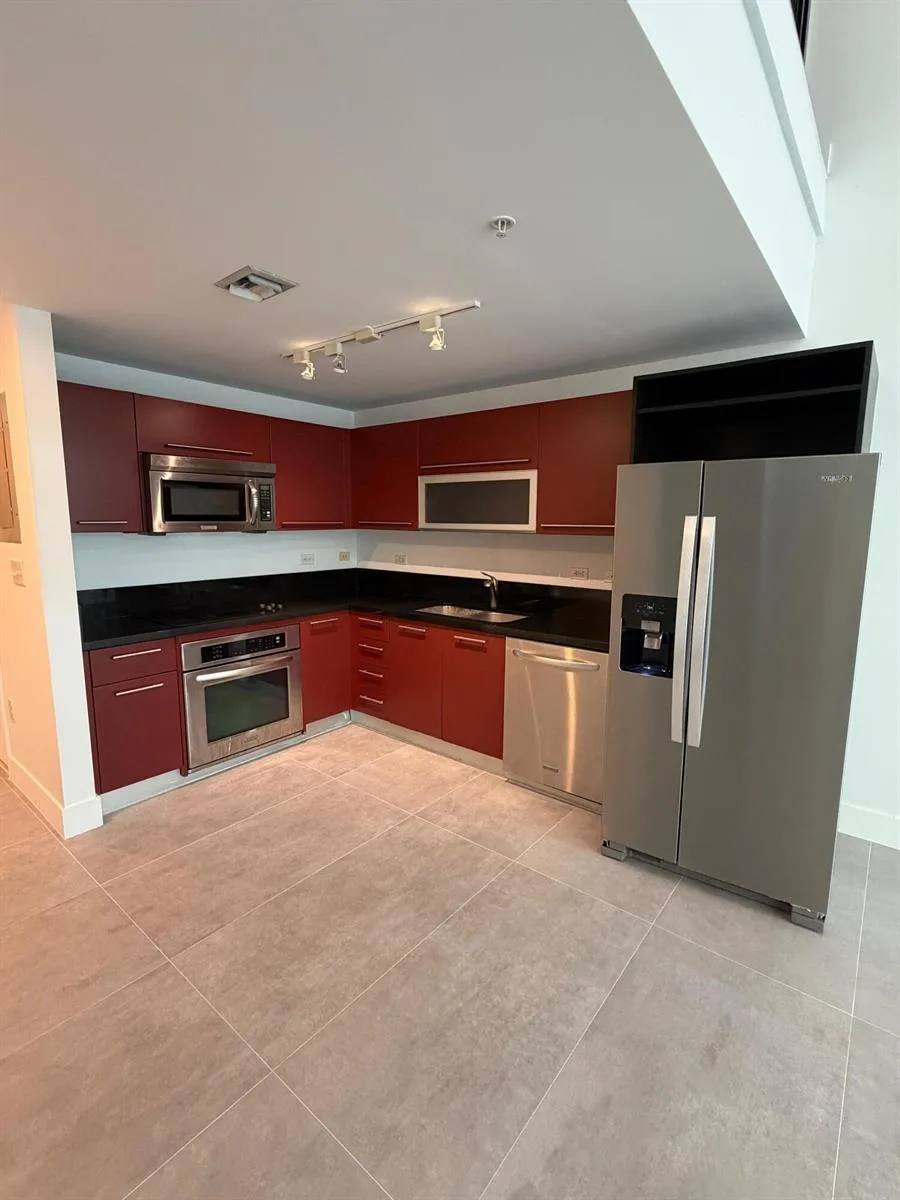 244 BISCAYNE Boulevard # 645, Miami, FL 33132 photo 6