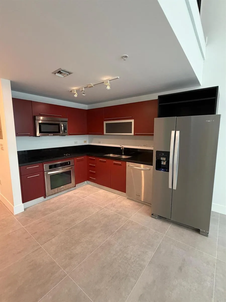 244 BISCAYNE Boulevard # 645, Miami, FL 33132 photo 8