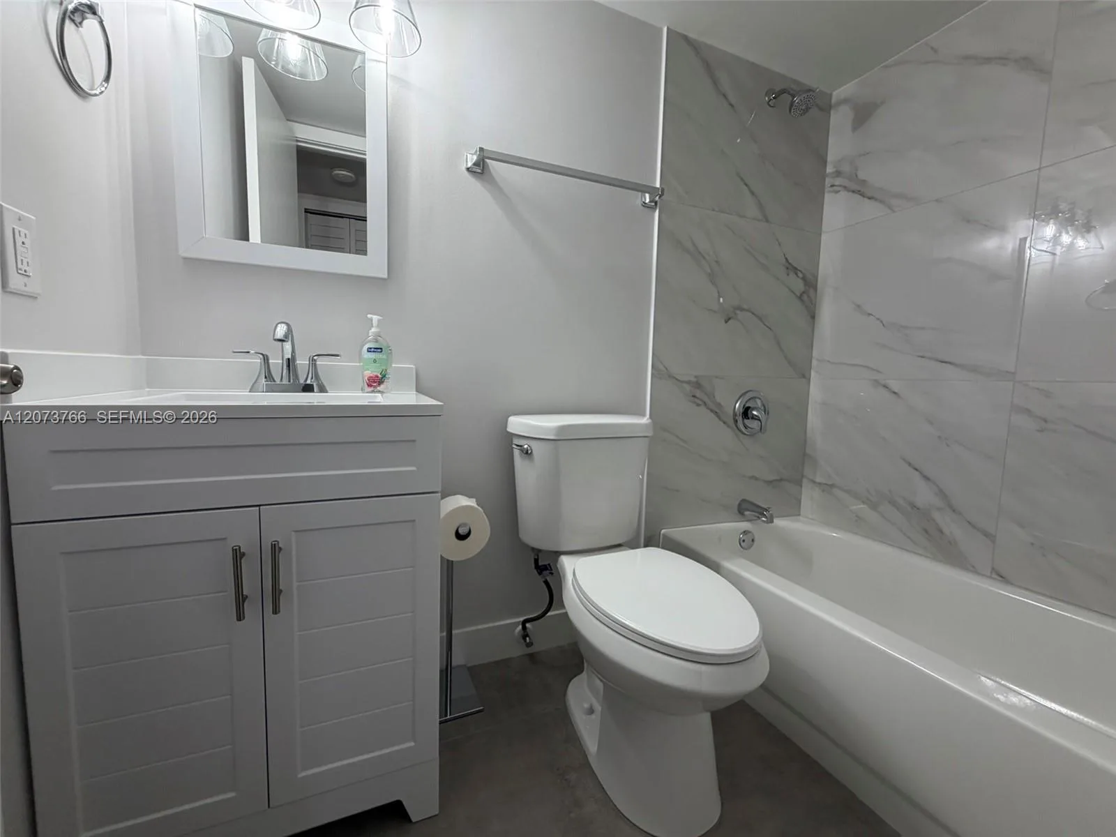1360 W 41st St # 103, Hialeah, FL 33012 photo 5