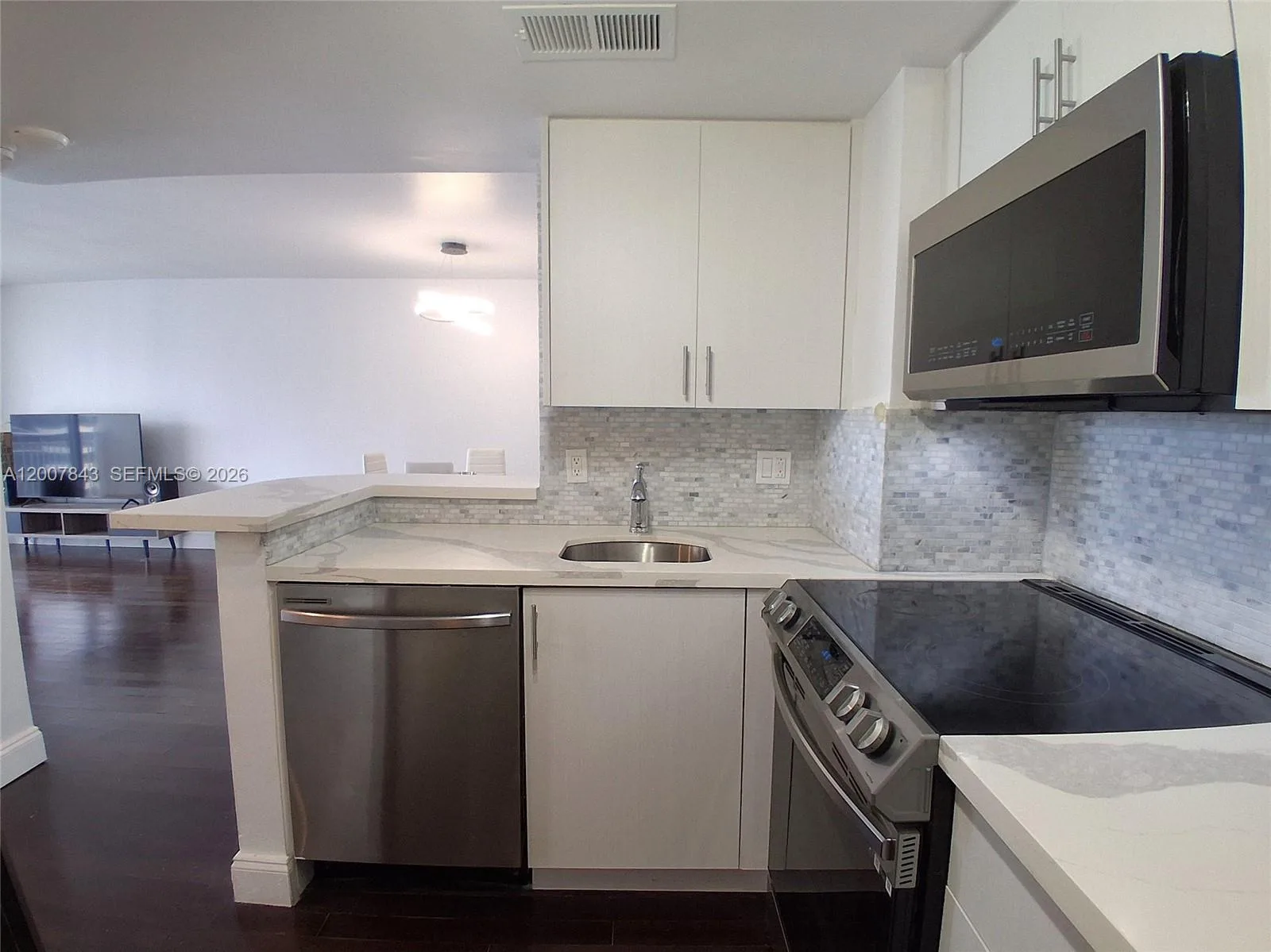 770 Claughton Island Dr # 2011, Miami, FL 33131 photo 3