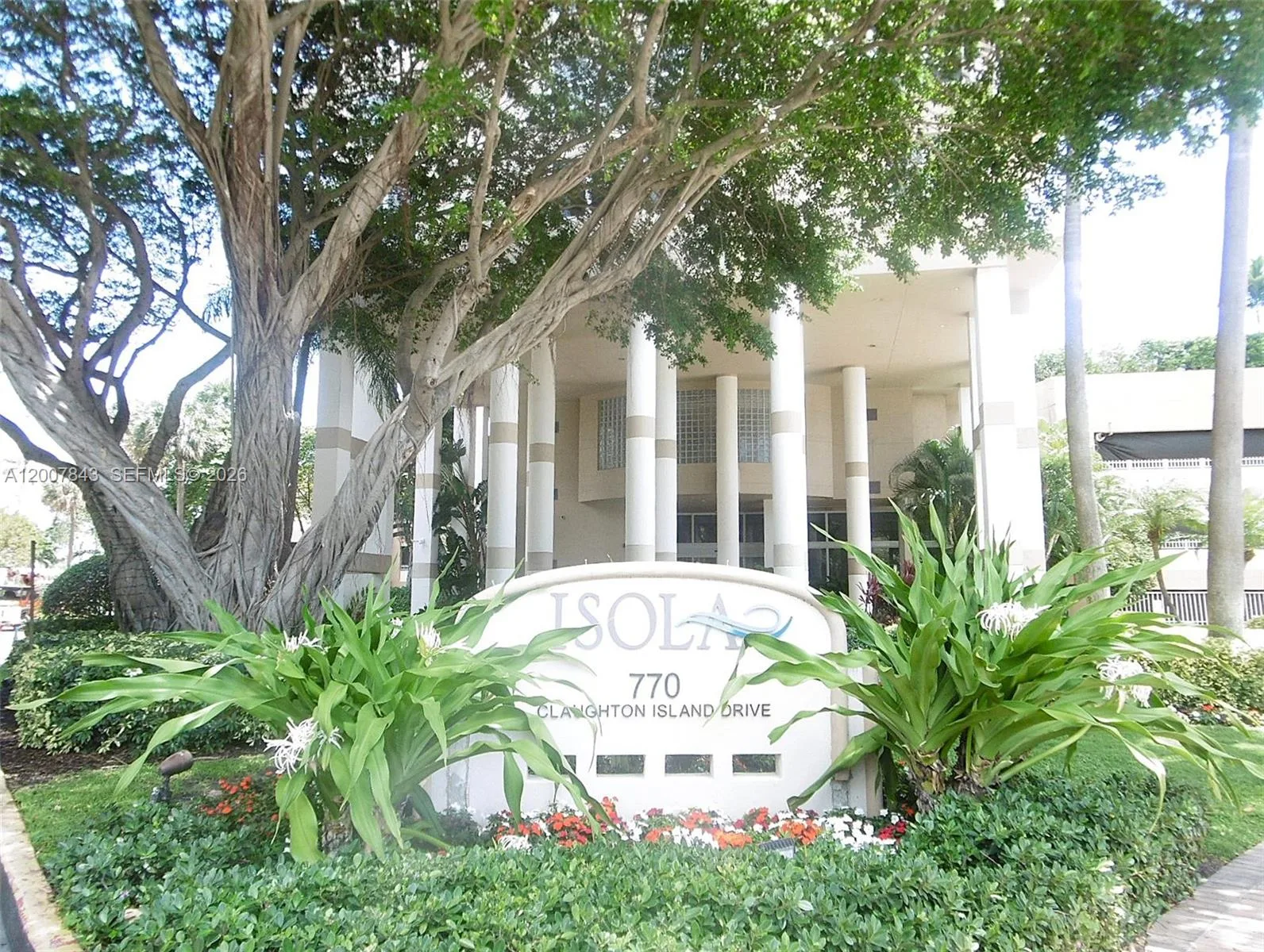 770 Claughton Island Dr # 2011, Miami, FL 33131 photo 8