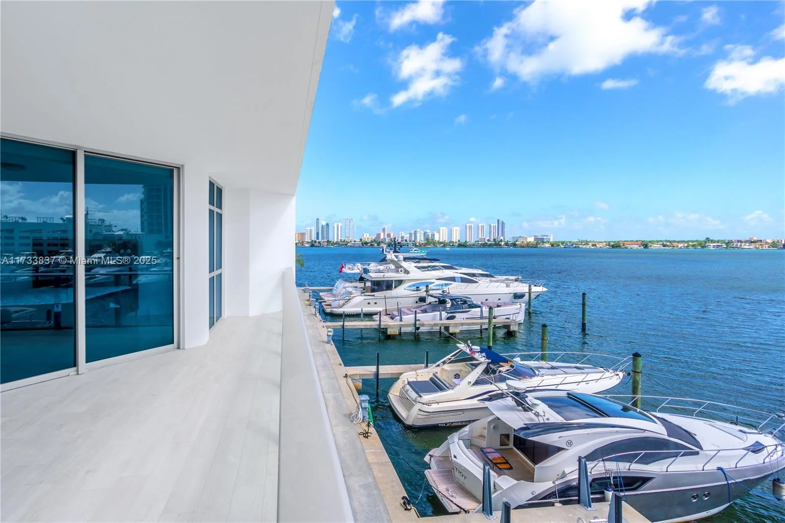 17301 Biscayne Blvd # 207, North Miami Beach, FL 33160