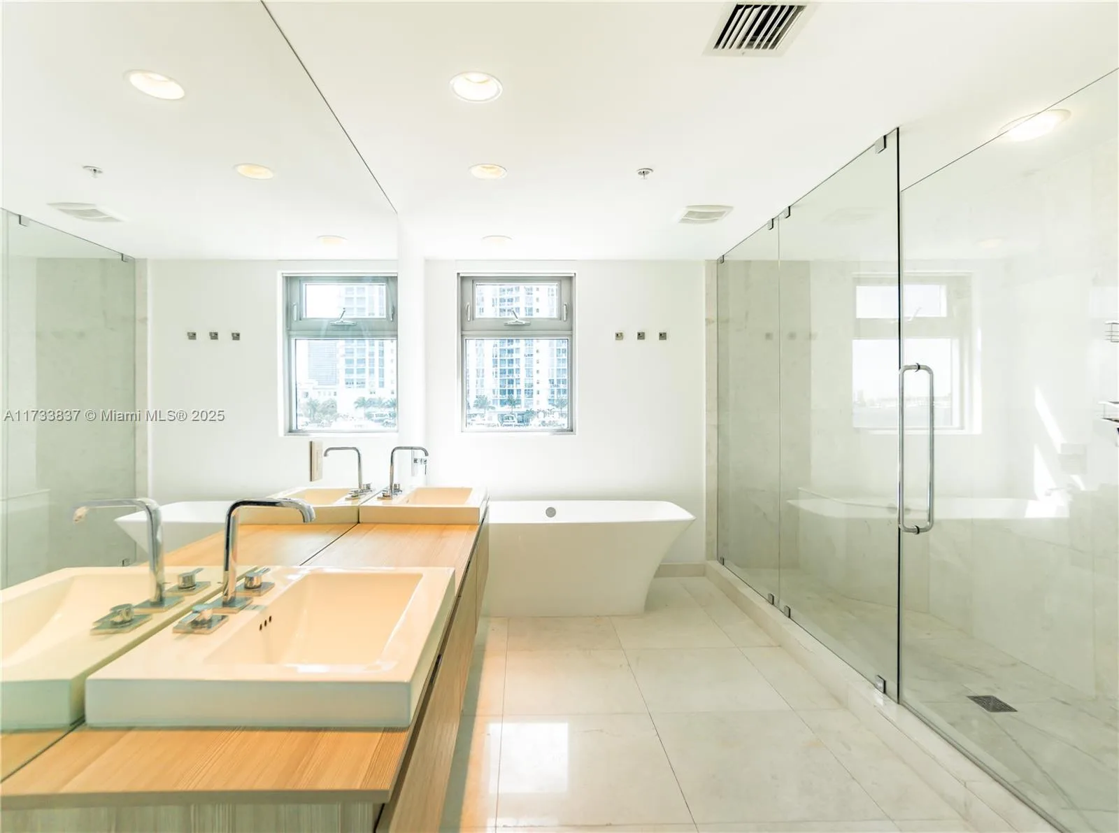 17301 Biscayne Blvd # 207, North Miami Beach, FL 33160 photo 10