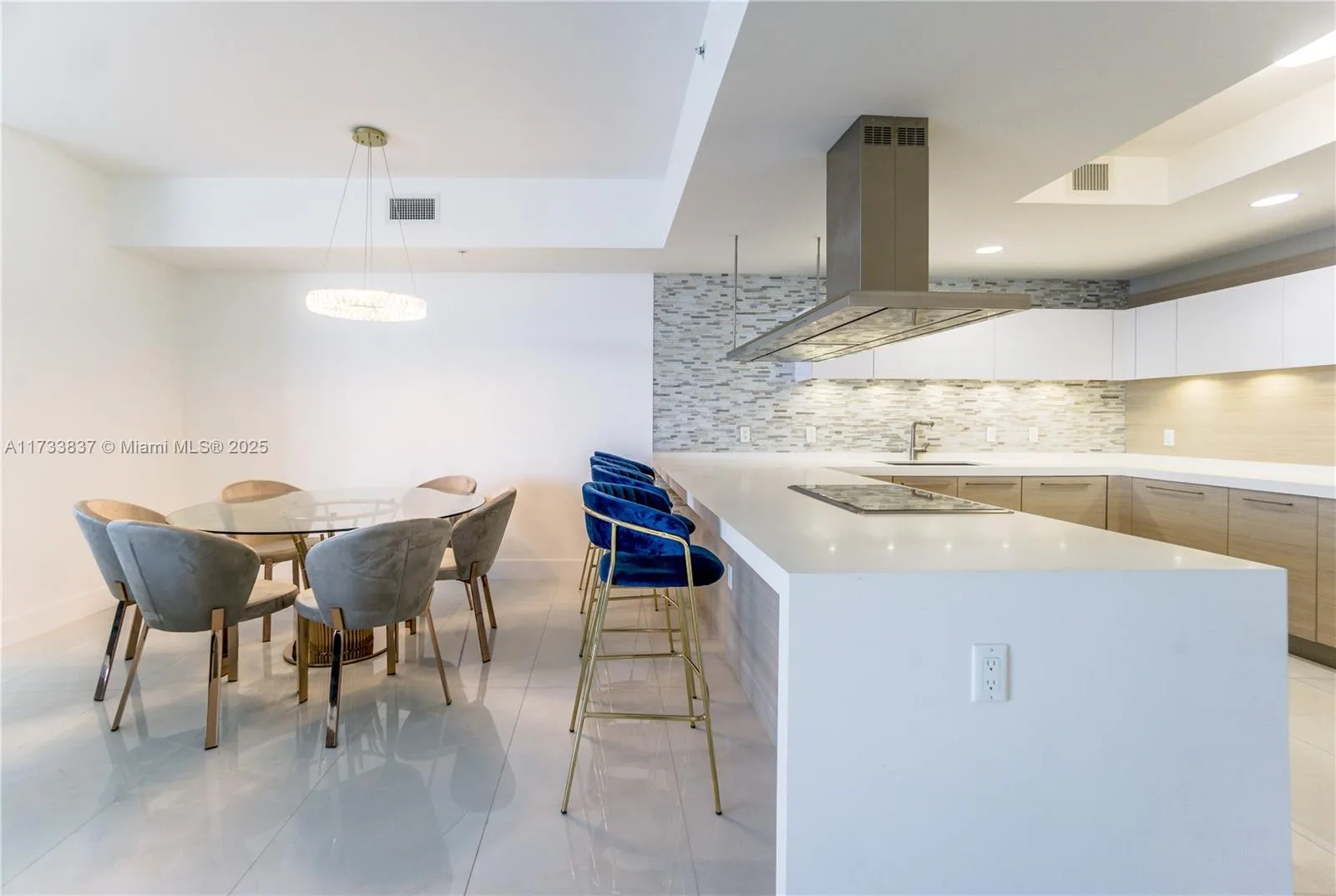 17301 Biscayne Blvd # 207, North Miami Beach, FL 33160 photo 12