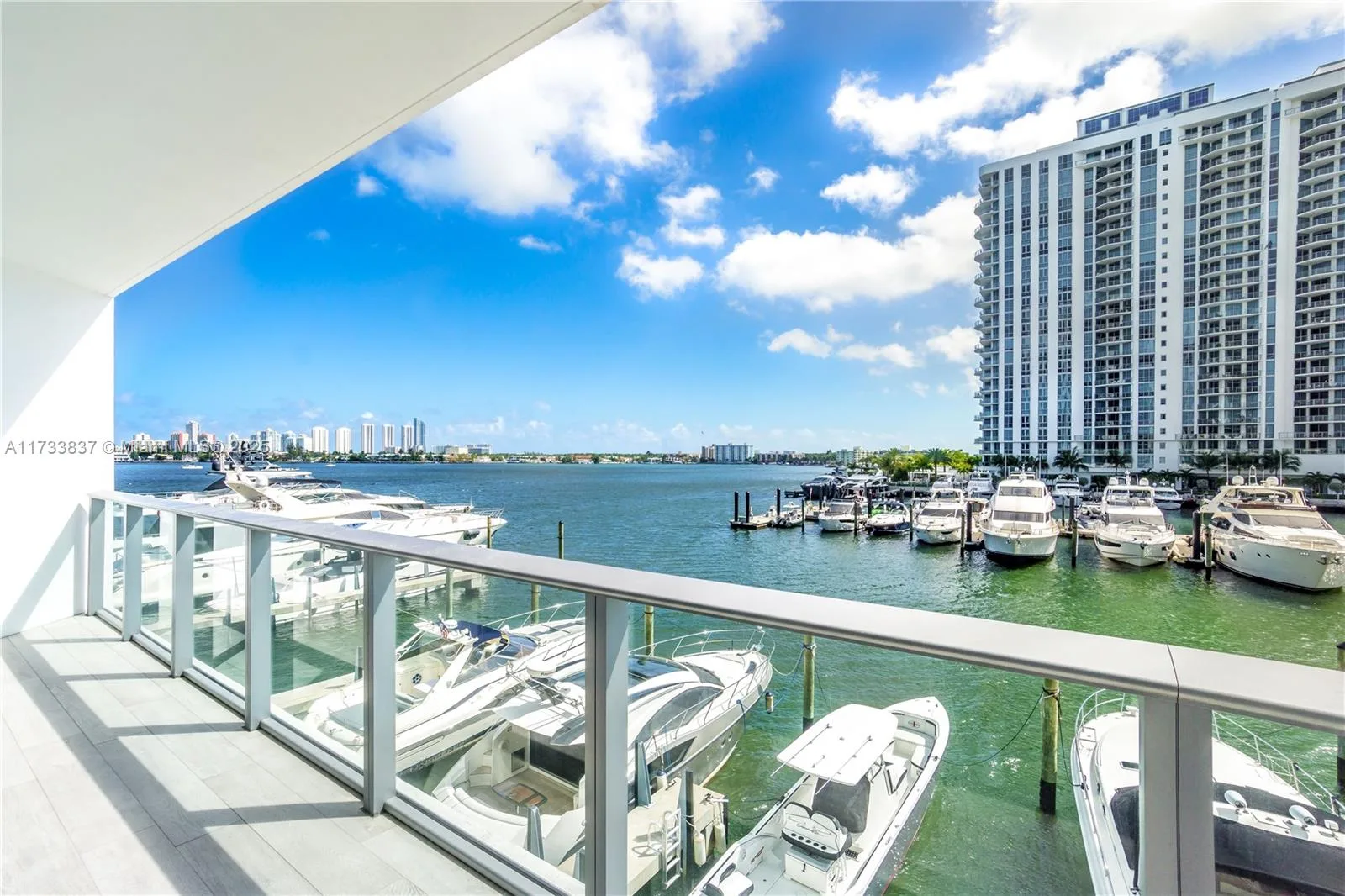 17301 Biscayne Blvd # 207, North Miami Beach, FL 33160 photo 2