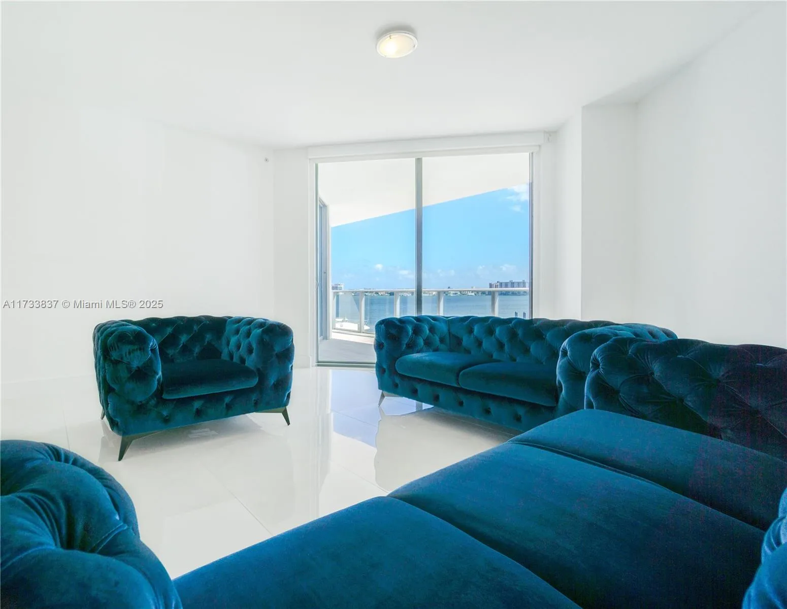 17301 Biscayne Blvd # 207, North Miami Beach, FL 33160 photo 6