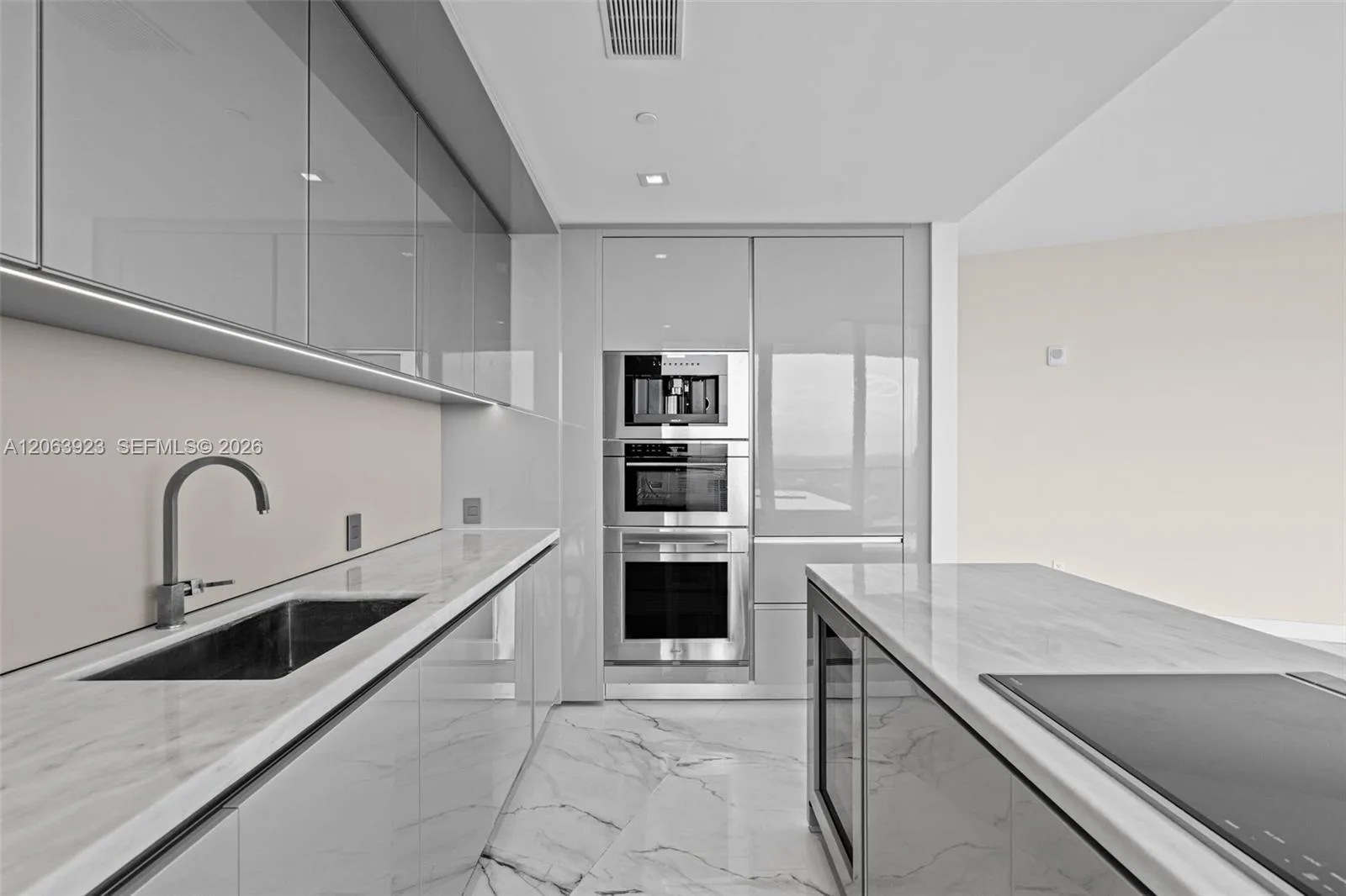 18975 Collins Ave # 3605, Sunny Isles Beach, FL 33160 photo 11