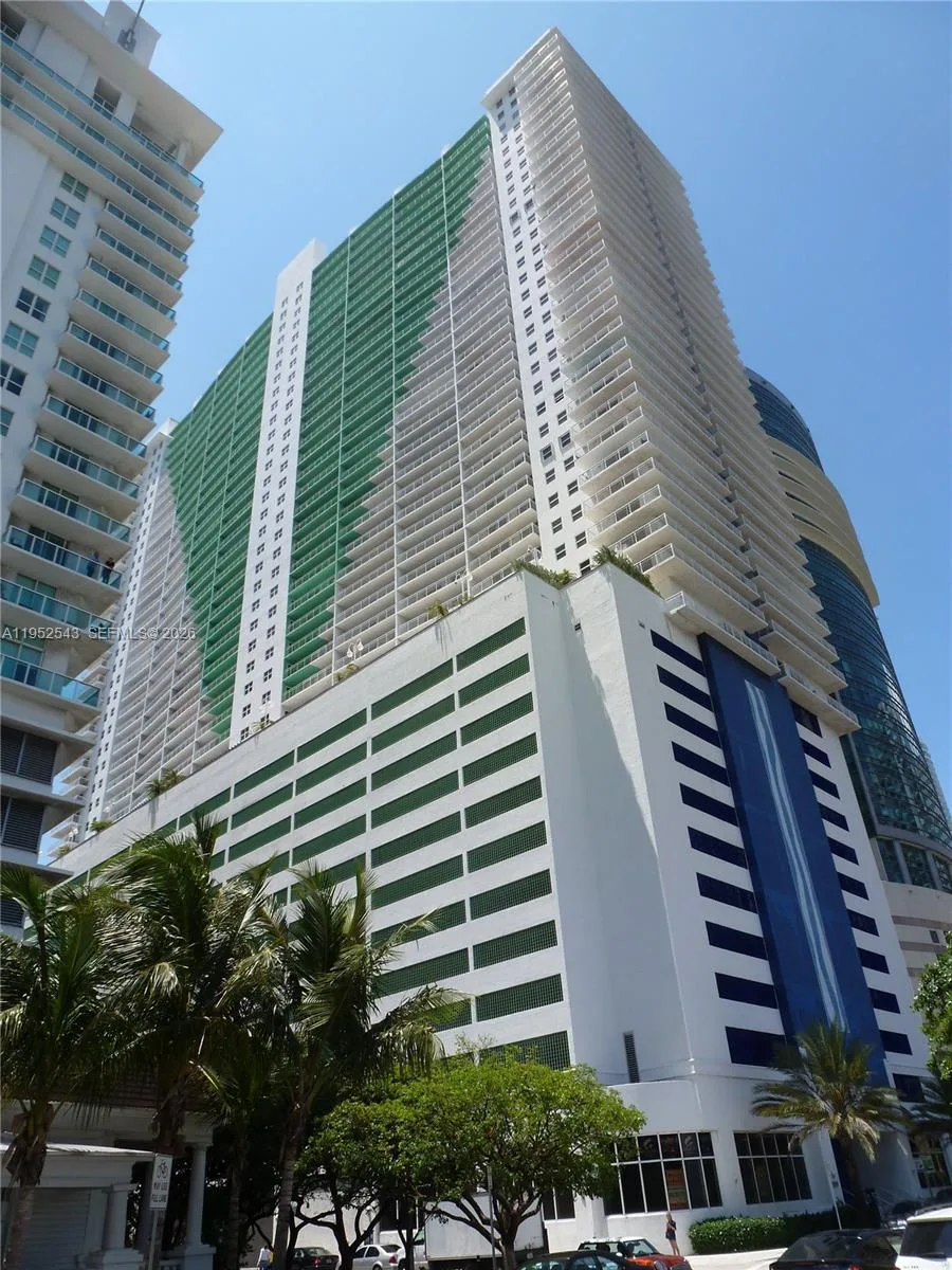 1200 Brickell Bay Dr # 1712, Miami, FL 33131