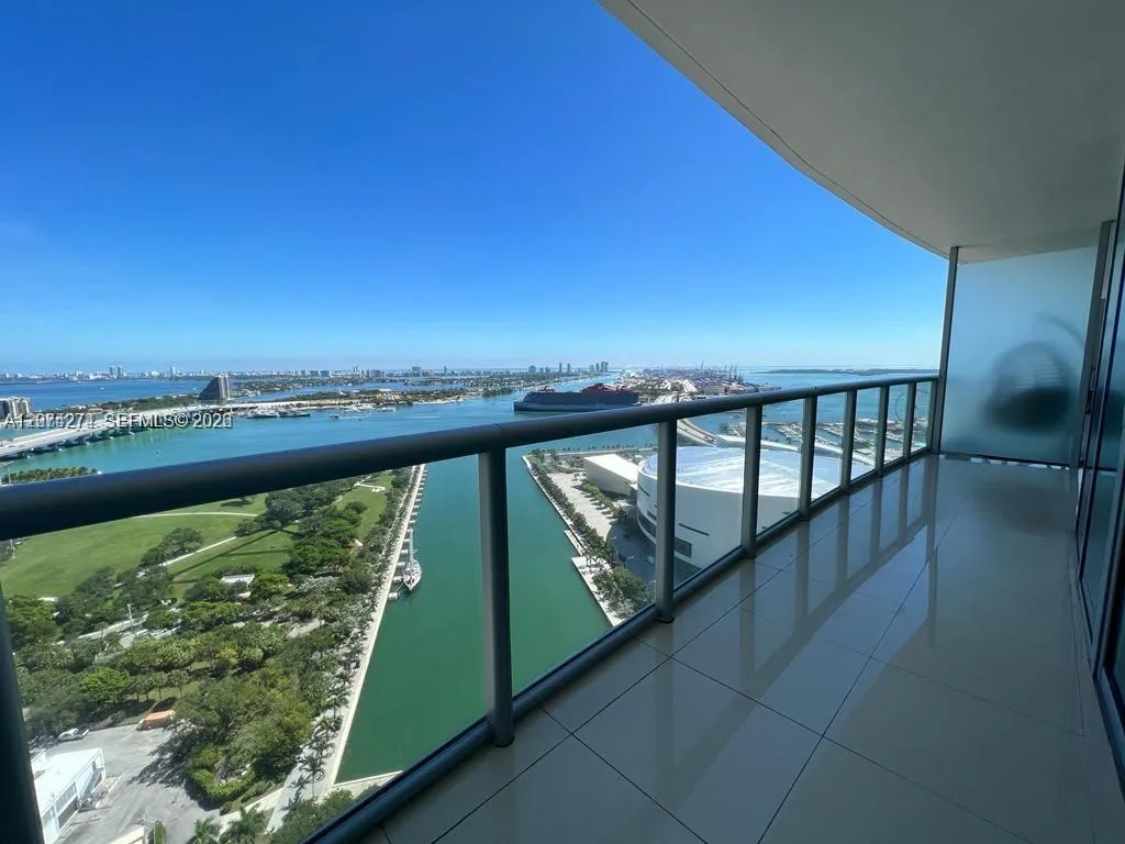 888 Biscayne Blvd # 3110, Miami, FL 33132 photo 12
