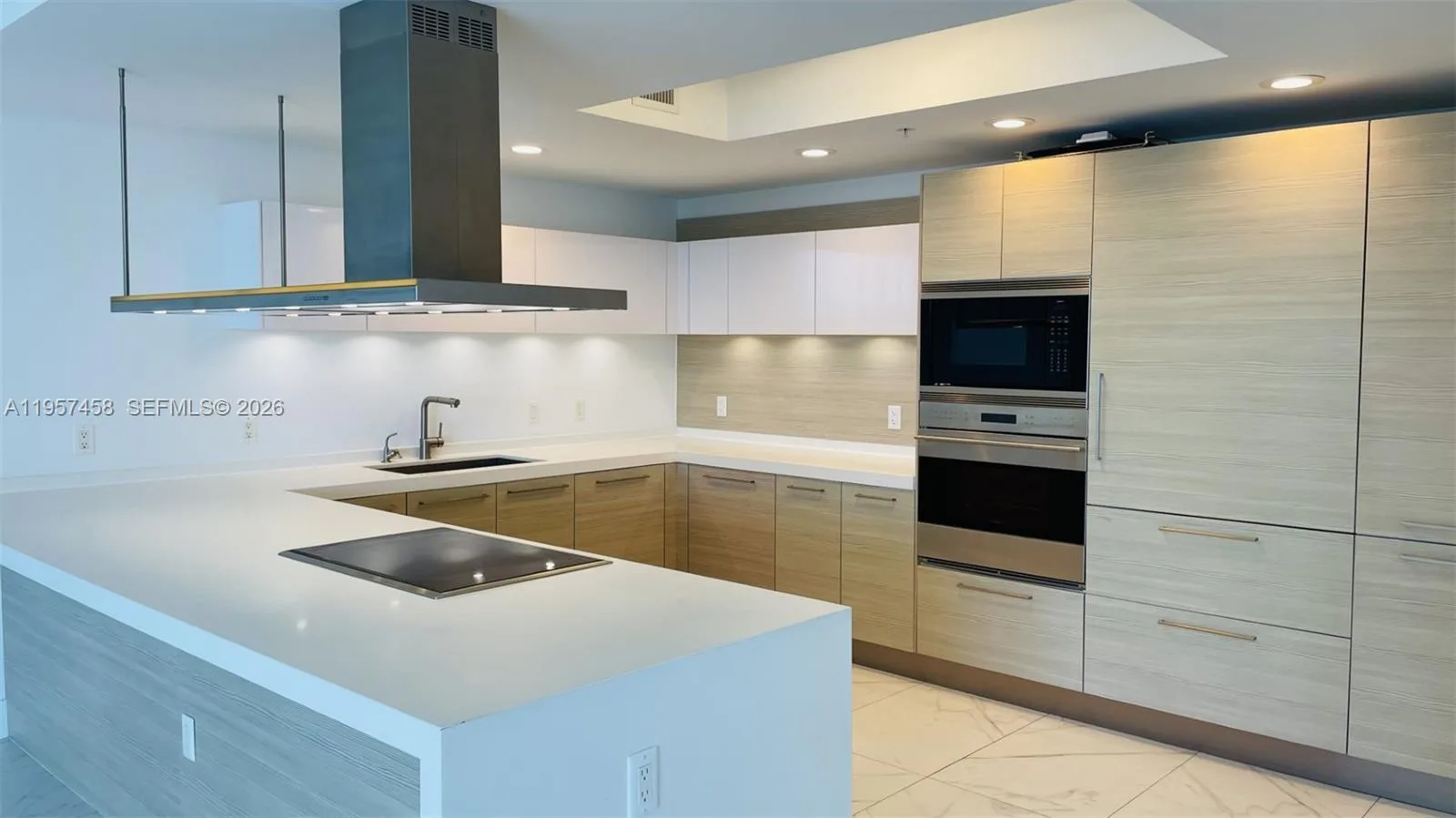 17301 Biscayne Blvd # 1907, North Miami Beach, FL 33160 photo 2