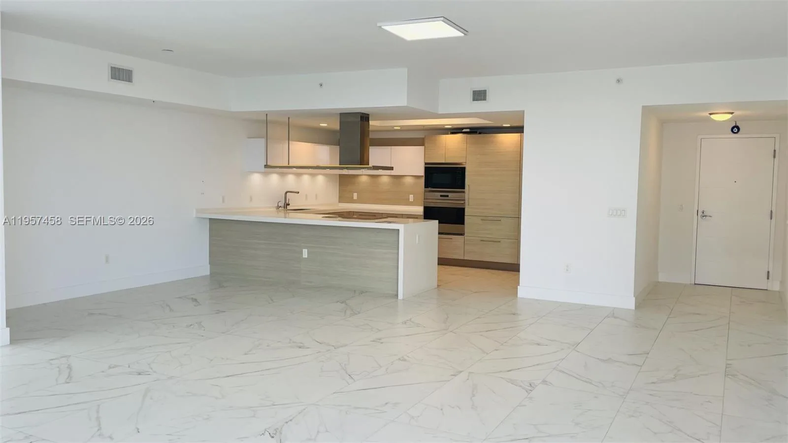 17301 Biscayne Blvd # 1907, North Miami Beach, FL 33160 photo 9