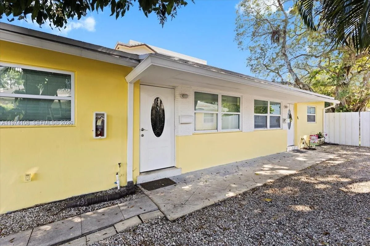 620 SW 10th St, Fort Lauderdale, FL 33315 photo 4