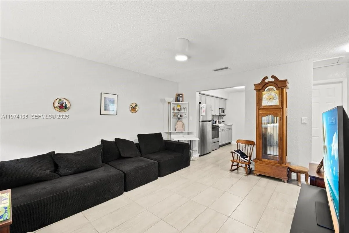 620 SW 10th St, Fort Lauderdale, FL 33315 photo 5