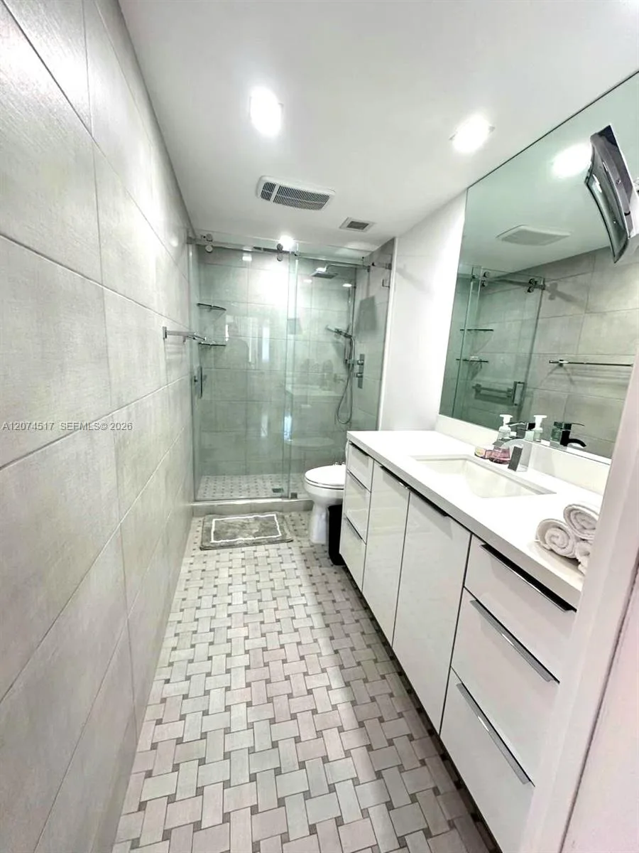 1985 S Ocean Dr # 17P, Hallandale Beach, FL 33009 photo 11