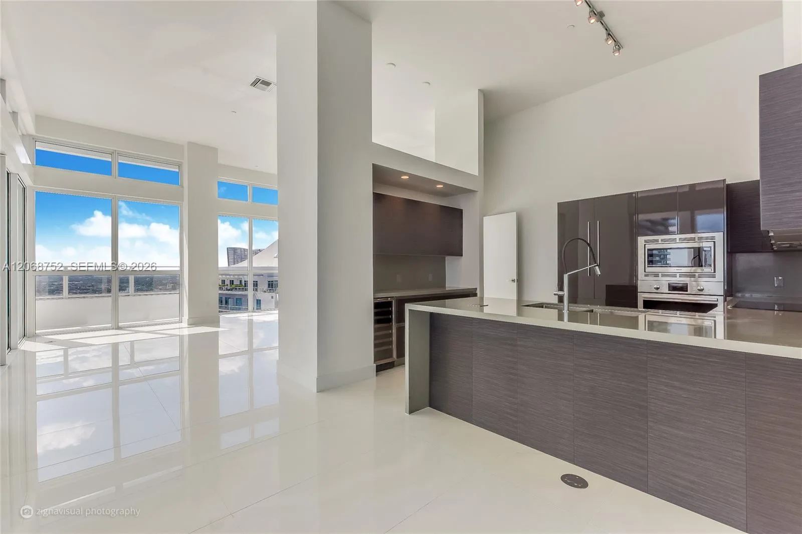 1080 Brickell Ave # 4401, Miami, FL 33131 photo 3