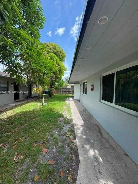 5401 NW 22nd St # 2, Lauderhill, FL 33313