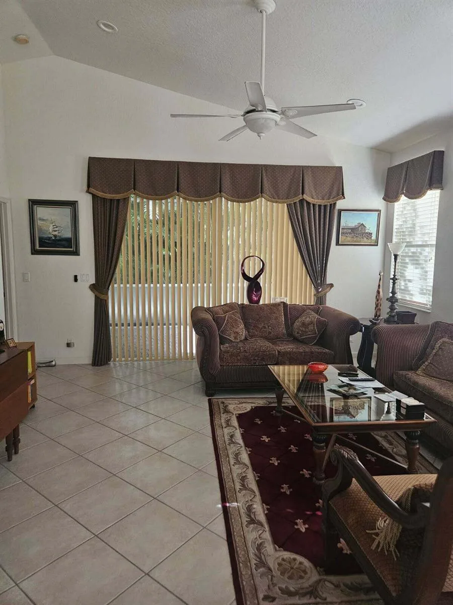 6037 Rossmoor Lakes Court, Boynton Beach, FL 33437 photo 12