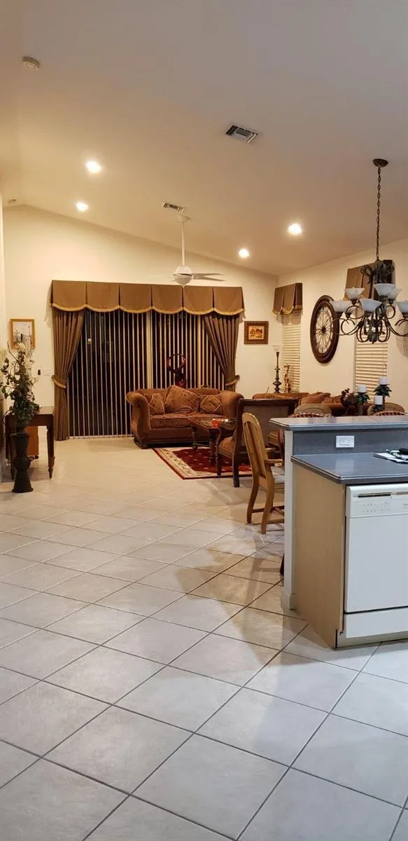 6037 Rossmoor Lakes Court, Boynton Beach, FL 33437 photo 7
