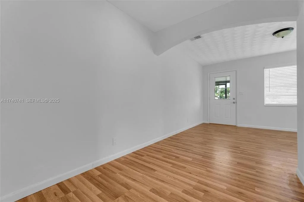 6340 Dawson Street, Hollywood, FL 33023 photo 10