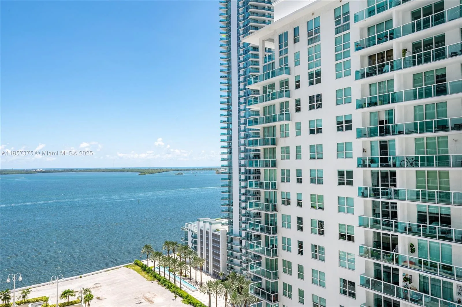 1200 Brickell Bay Dr # 2015, Miami, FL 33131