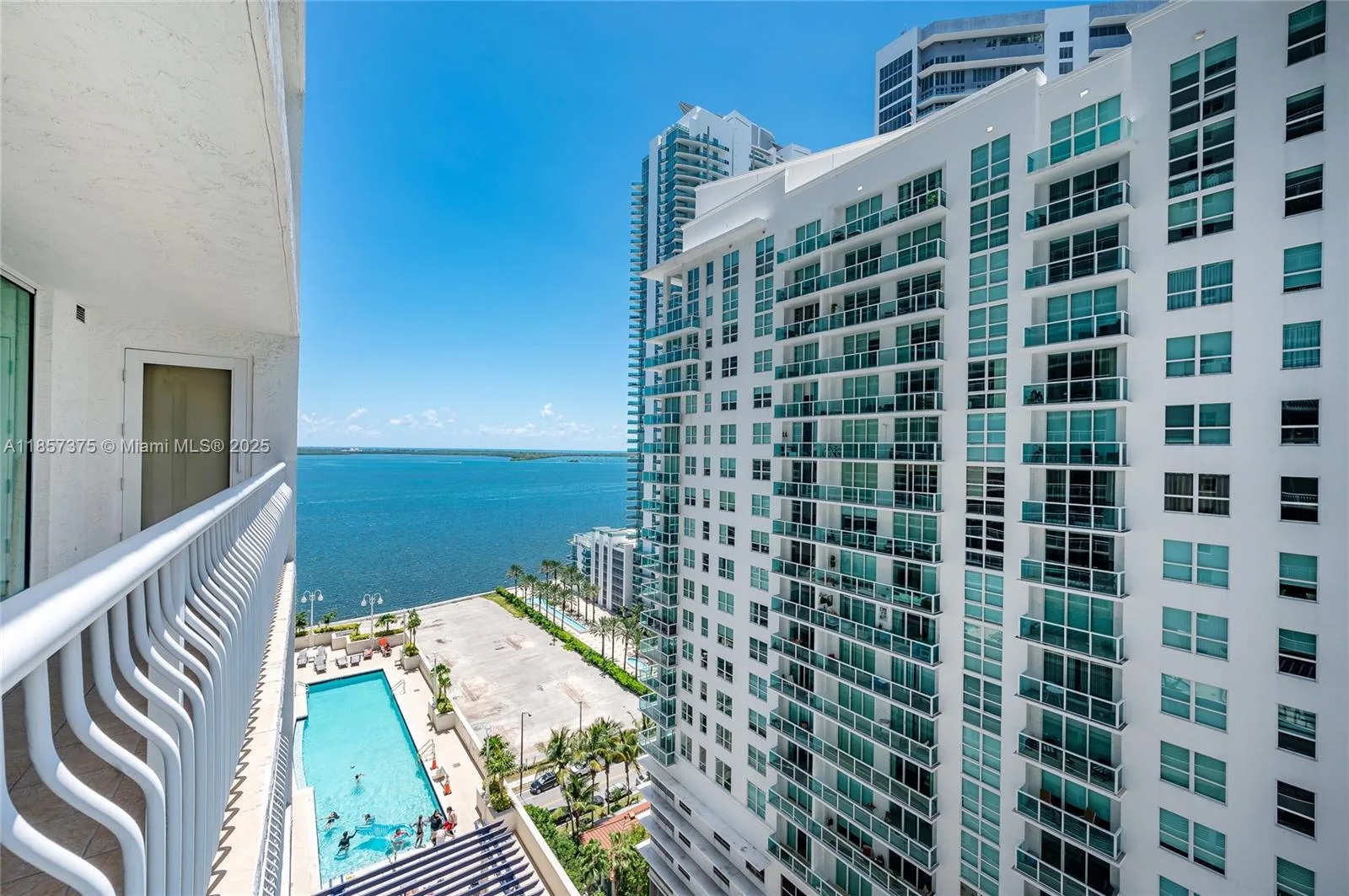 1200 Brickell Bay Dr # 2015, Miami, FL 33131 photo 2