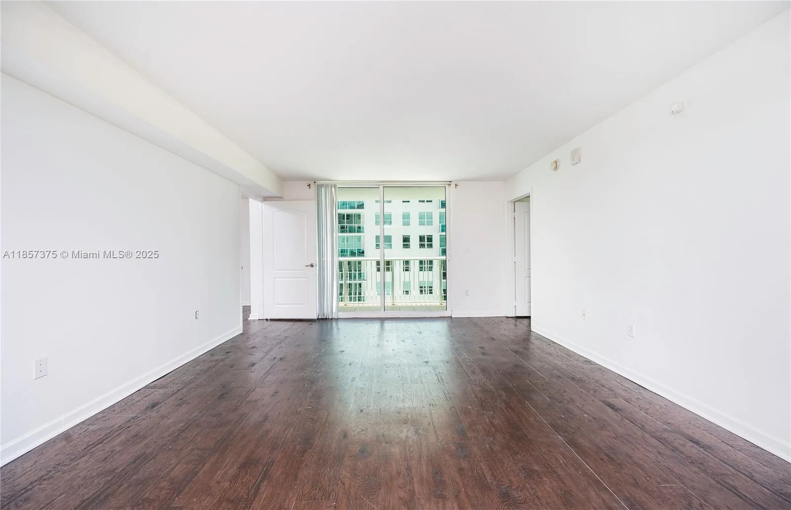 1200 Brickell Bay Dr # 2015, Miami, FL 33131 photo 8