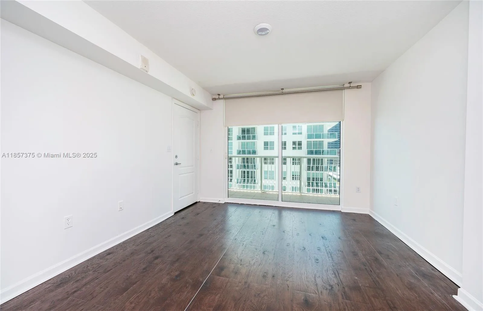 1200 Brickell Bay Dr # 2015, Miami, FL 33131 photo 9