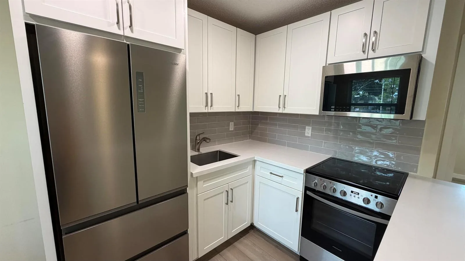 5168 NE 6th Avenue # 431, Oakland Park, FL 33334 photo 3