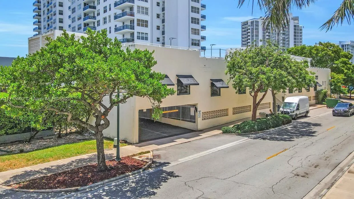3015 N Ocean Boulevard # C1-C8, Fort Lauderdale, FL 33308 photo 4