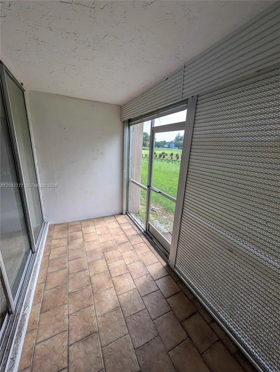 9495 Evergreen Pl # 102, Davie, FL 33324 photo 11