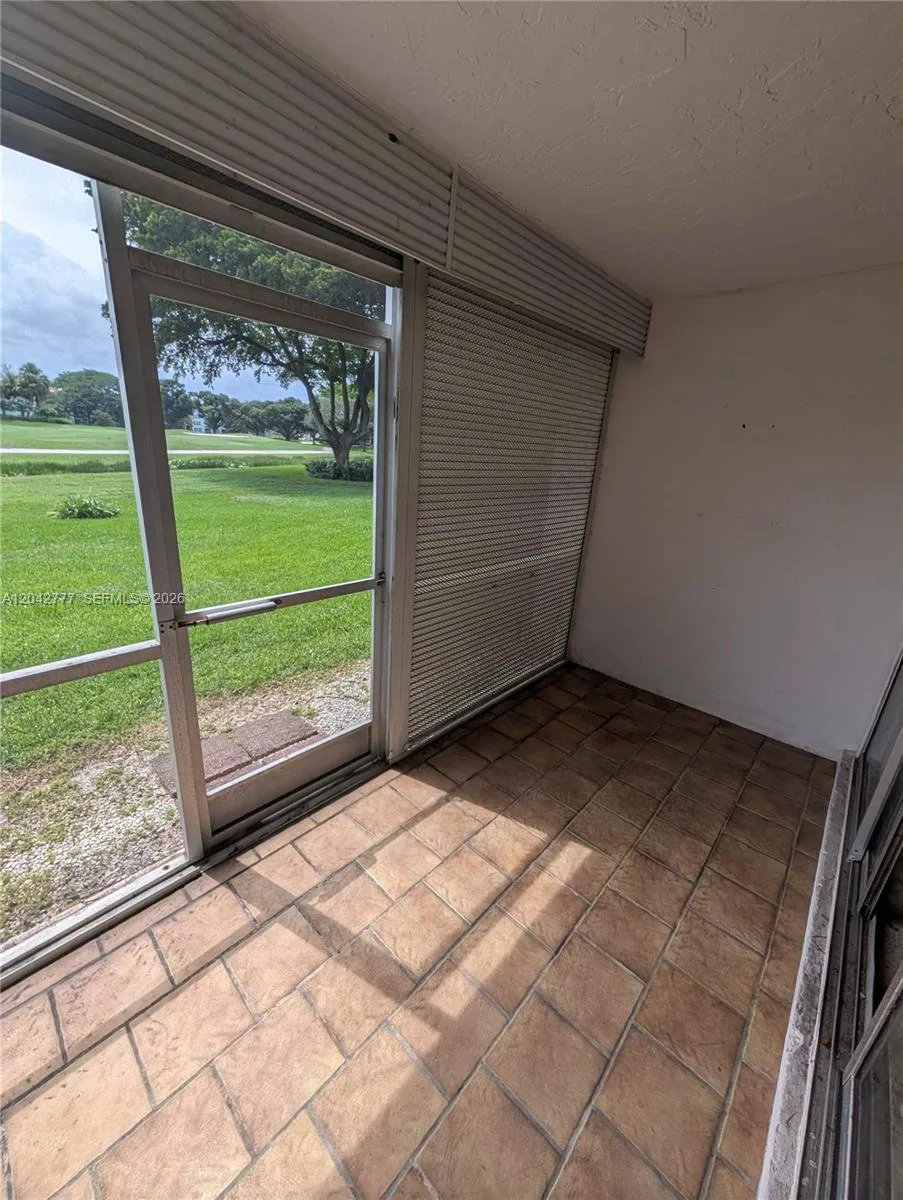 9495 Evergreen Pl # 102, Davie, FL 33324 photo 12