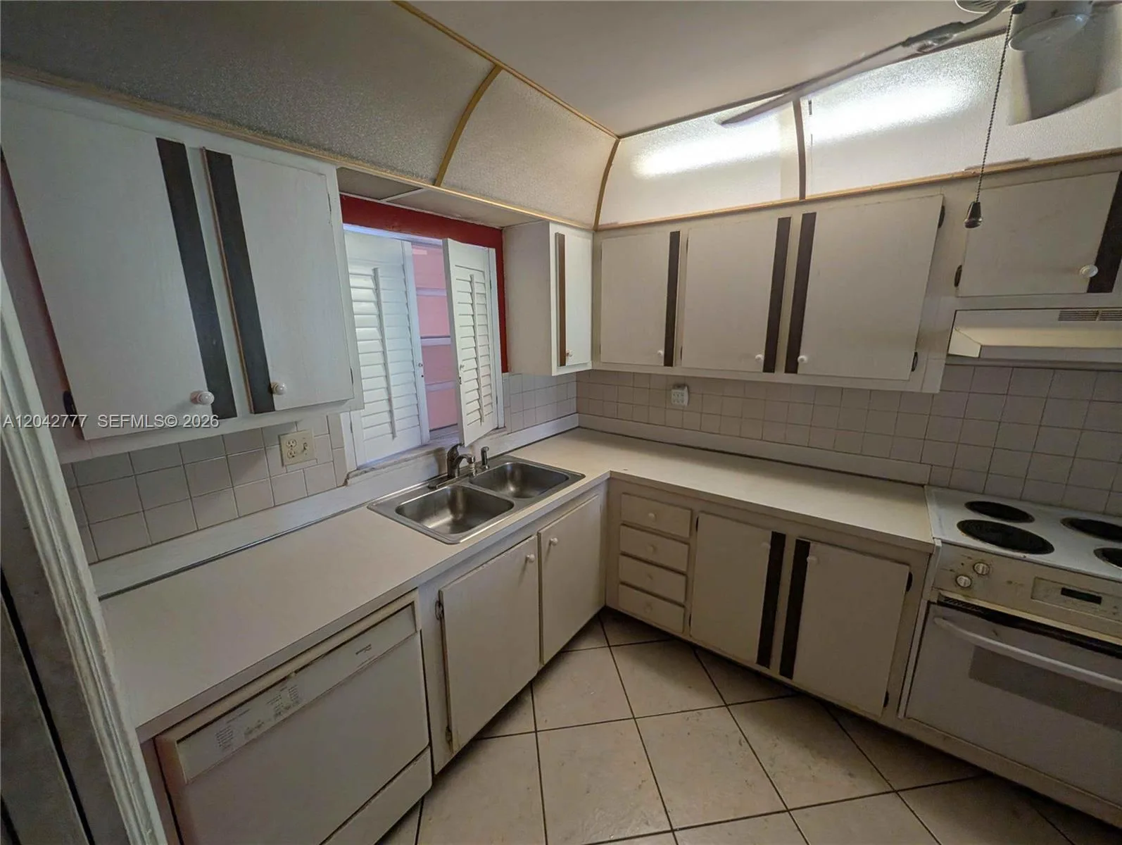 9495 Evergreen Pl # 102, Davie, FL 33324 photo 6