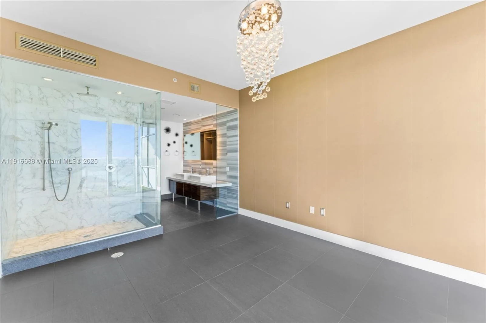 1100 Biscayne Blvd # 4502, Miami, FL 33132 photo 13